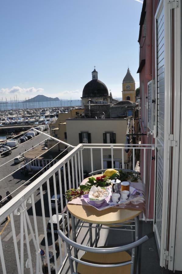 Willa Casa Geltrude Al Porto Procida Zewnętrze zdjęcie