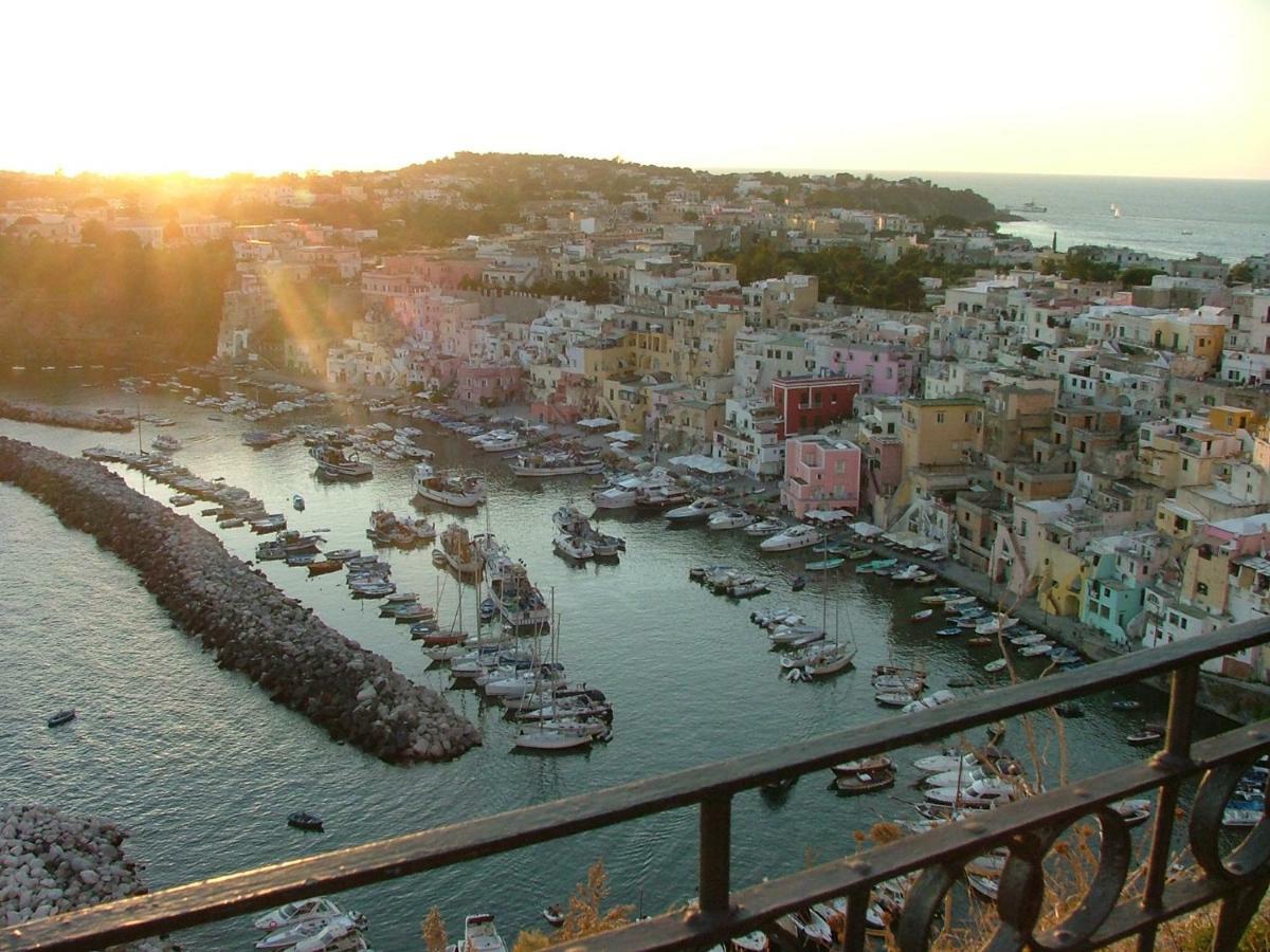 Willa Casa Geltrude Al Porto Procida Zewnętrze zdjęcie