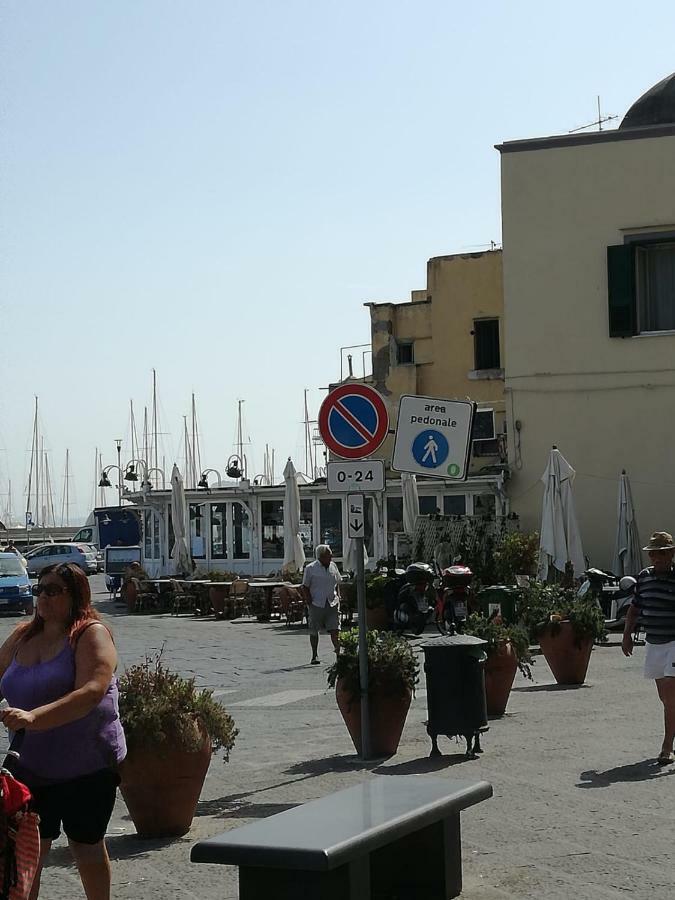 Willa Casa Geltrude Al Porto Procida Zewnętrze zdjęcie